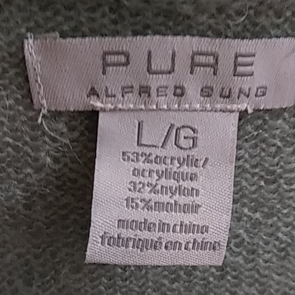 Women's light green sweater - Picture 3 of 4